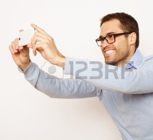 Mobile-selfie-Shutterstock-e1444335607163